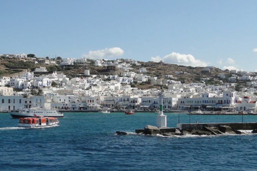 Cyclades Anchorage — Mykonos old port